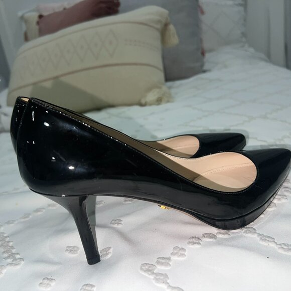 Prada black patent leather pointed toe kitten heels pumps Size 38/8